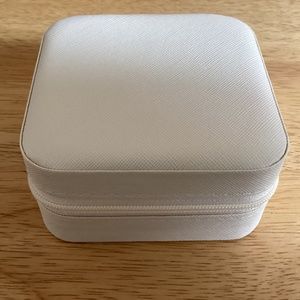 White Leather Jewelry Storage Box/Travel Box/Portable Jewelry Box